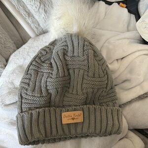 Gray Knit Beanie with Pom Pom